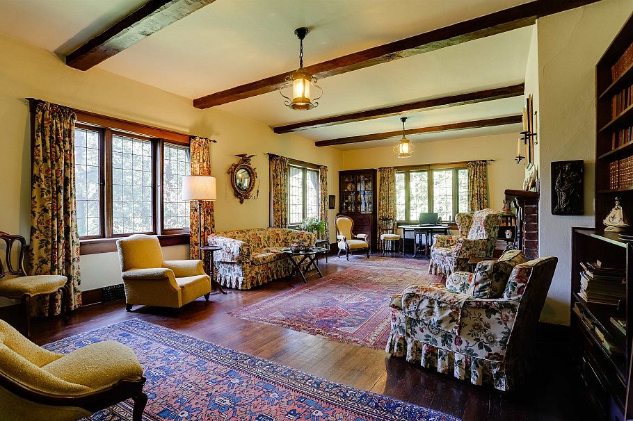 1825 Drummond Drive Vancouver, BC - 3