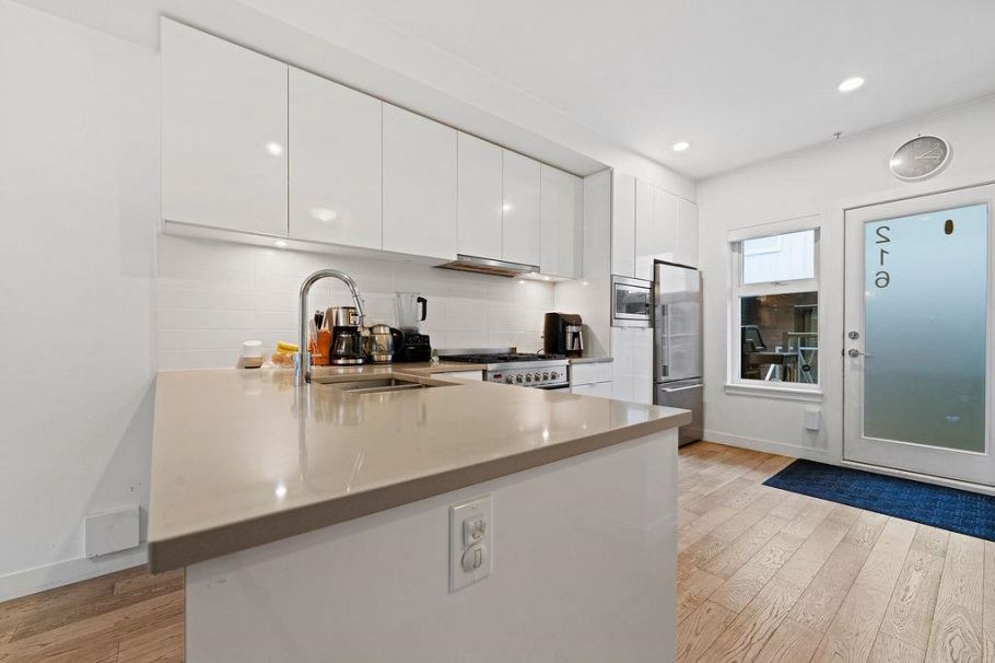 216 455 E 16th Avenue Vancouver, BC - 11