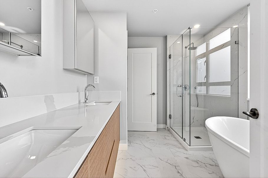 76 10333 River Drive Richmond, BC - 13