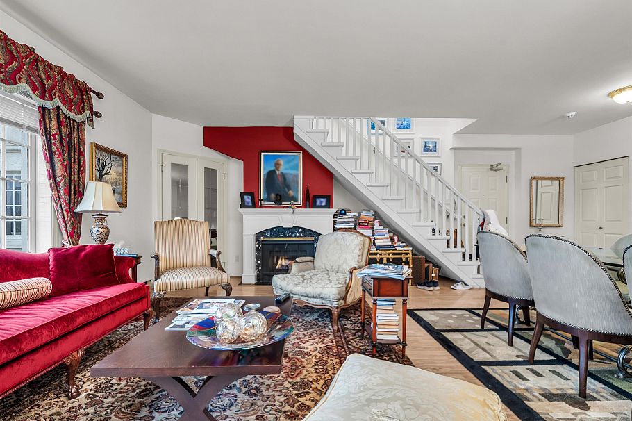 302 1311 Beach Avenue Vancouver, BC - 11