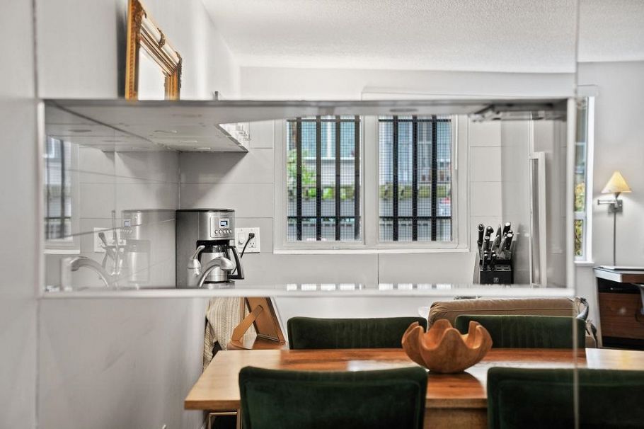 205 1050 Broughton Street Vancouver, BC - 7