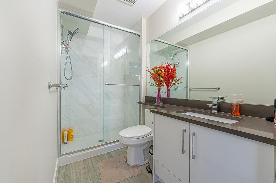 5069 Earles Street Vancouver, BC - 10