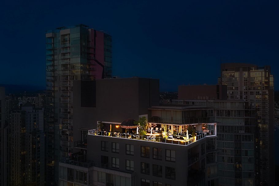 3701 1495 Richards Street Vancouver, BC - 37