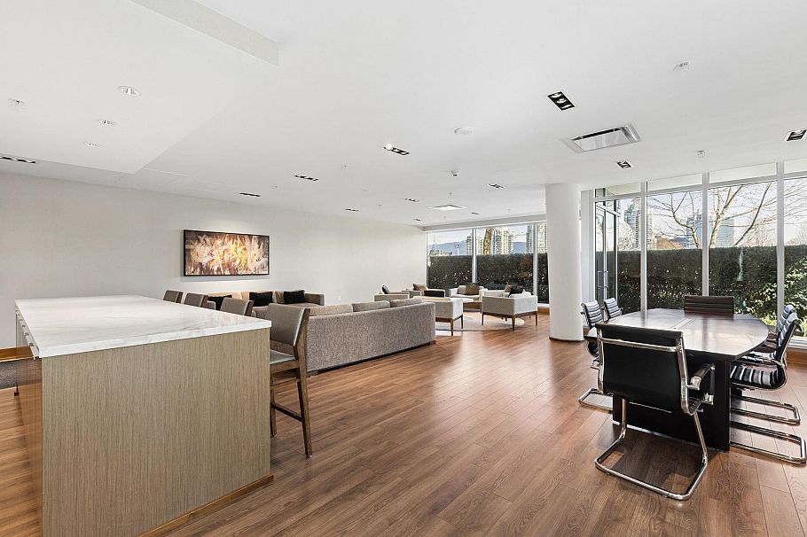 603 181 Athletes Way Vancouver, BC - 26