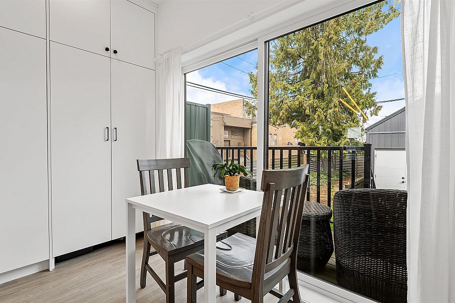 225 E 57th Avenue Vancouver, BC - 15