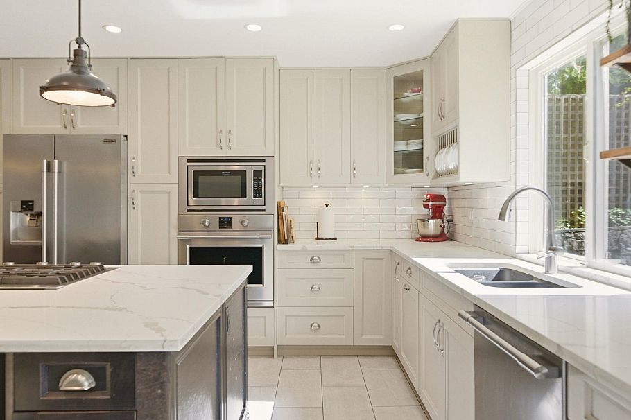 4575 Cliffmont Road North Vancouver, BC - 4