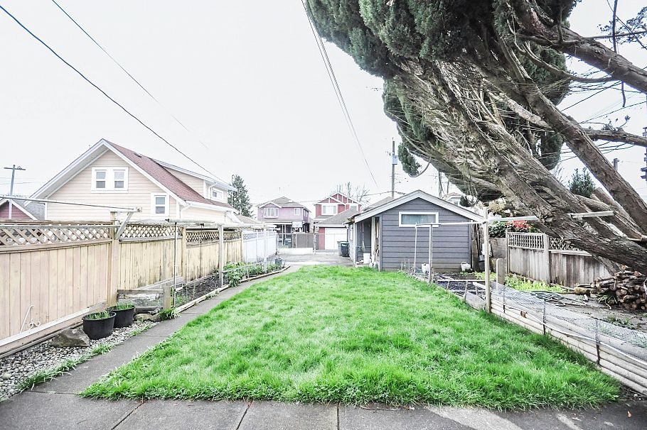 3156 Adanac Street Vancouver, BC - 1