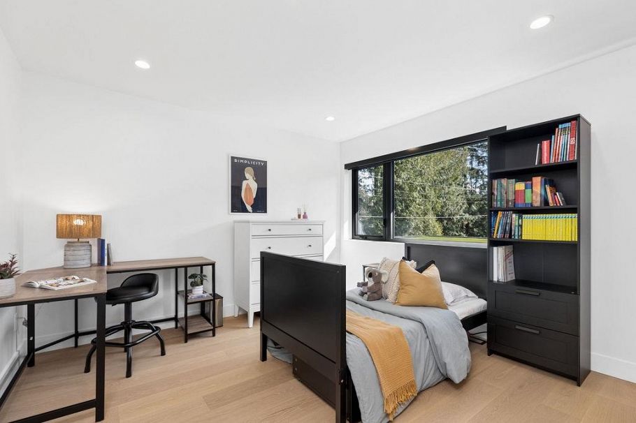 1200 Bedford Court North Vancouver, BC - 31