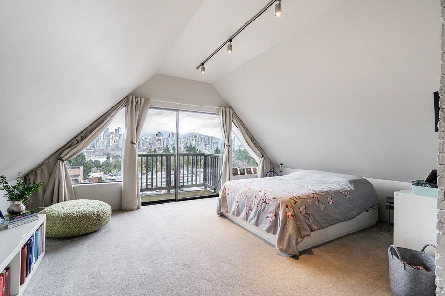 967 W 8th Avenue Vancouver, BC - 11