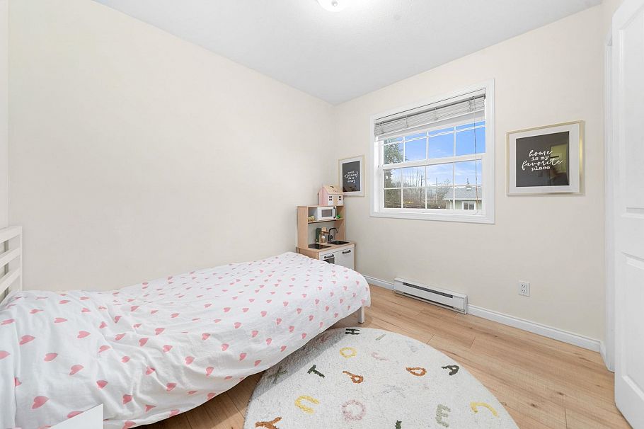 1263 W 16th Street North Vancouver, BC - 28