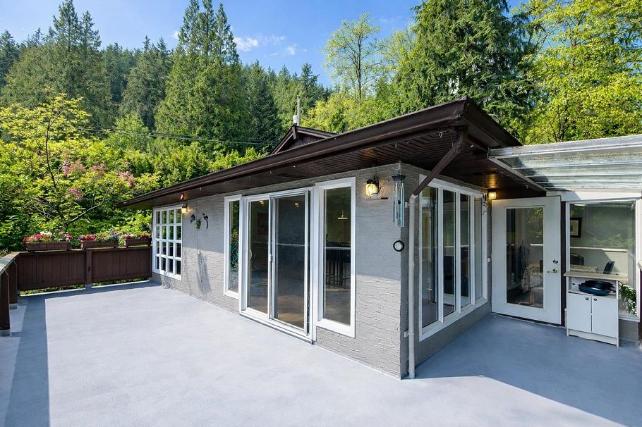 4540 Mountain Highway North Vancouver, BC - 35