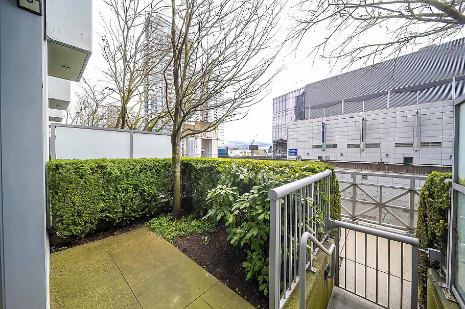 119 Regiment Square Vancouver, BC - 12