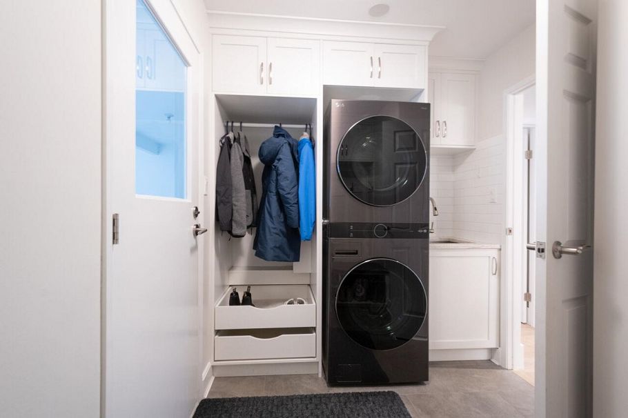 1716 Cascade Court North Vancouver, BC - 17