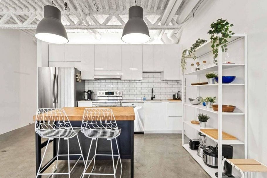 330 350 E 2nd Avenue Vancouver, BC - 5