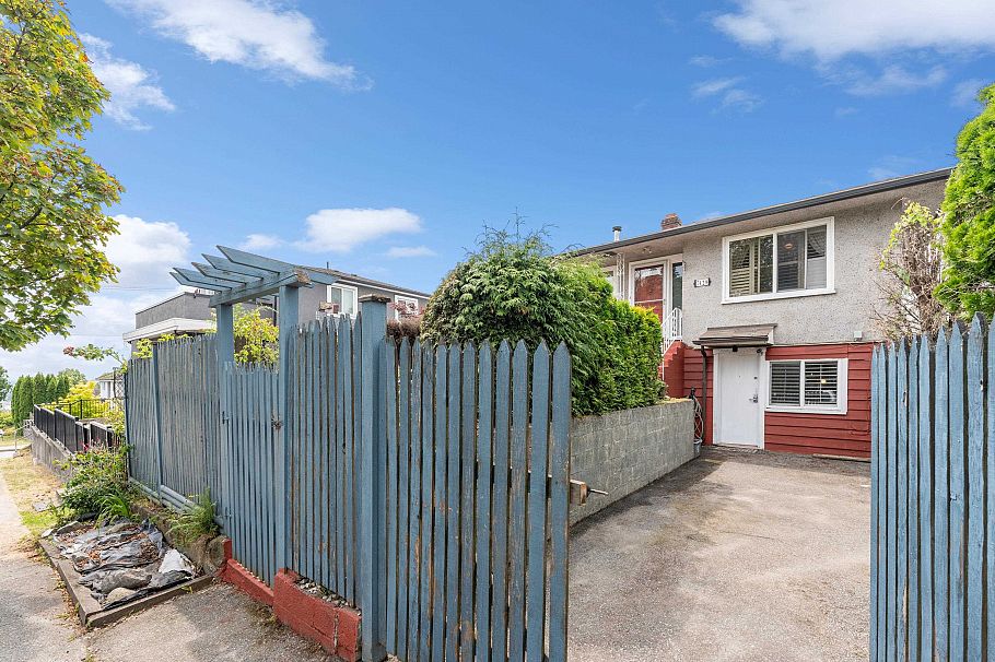 7429 Fraser Street Vancouver, BC - 18