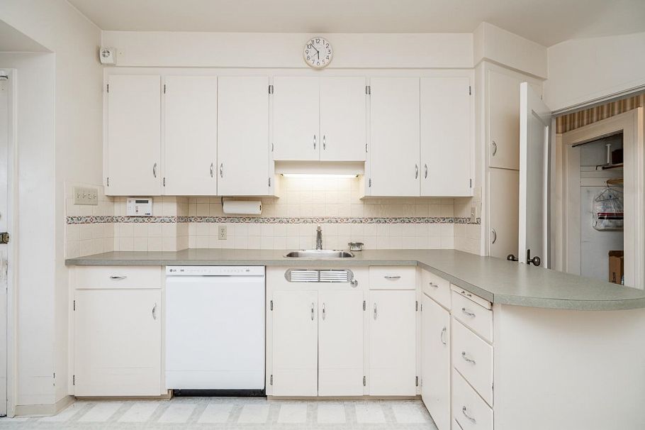 1969 W 43rd Avenue Vancouver, BC - 13