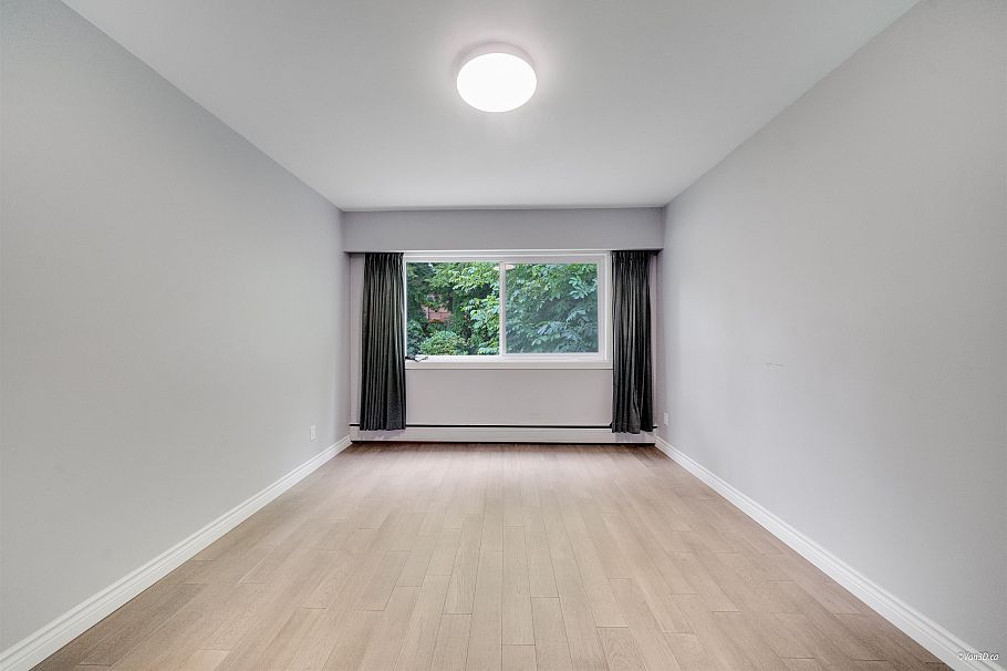 4366 Gilpin Crescent Burnaby, BC - 18