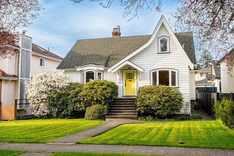 1969 W 43rd Avenue Vancouver, BC - 1