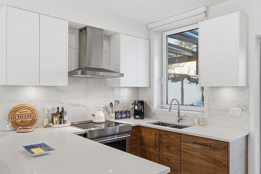 33 720 E 3rd Street North Vancouver, BC - 7