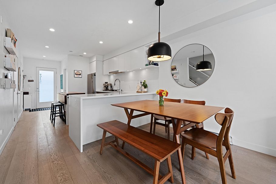 215 311 E 16th Avenue Vancouver, BC - 4