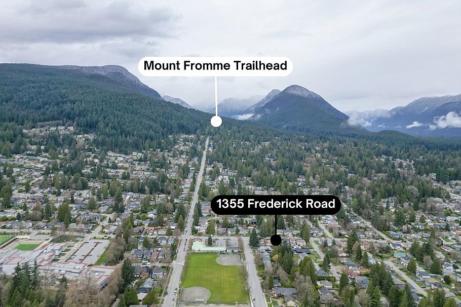 1355 Frederick Road North Vancouver, BC - 37