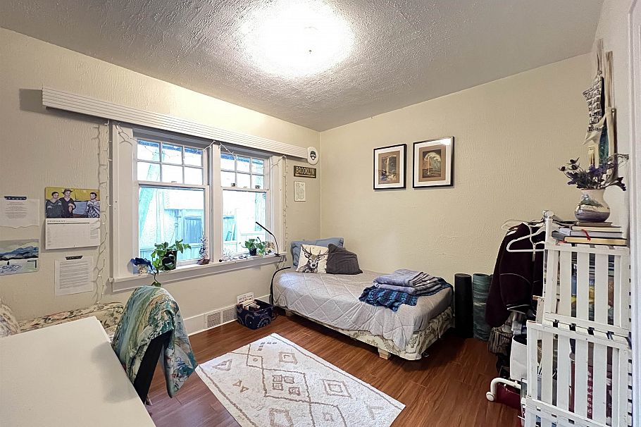 2080 W 33rd Avenue Vancouver, BC - 16