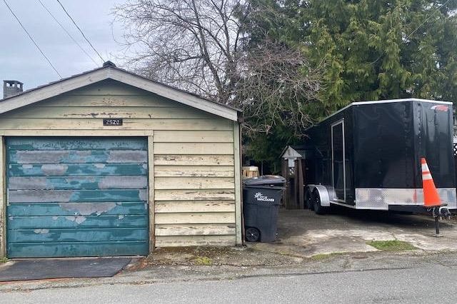 2520 E 24 Avenue Vancouver, BC - 21