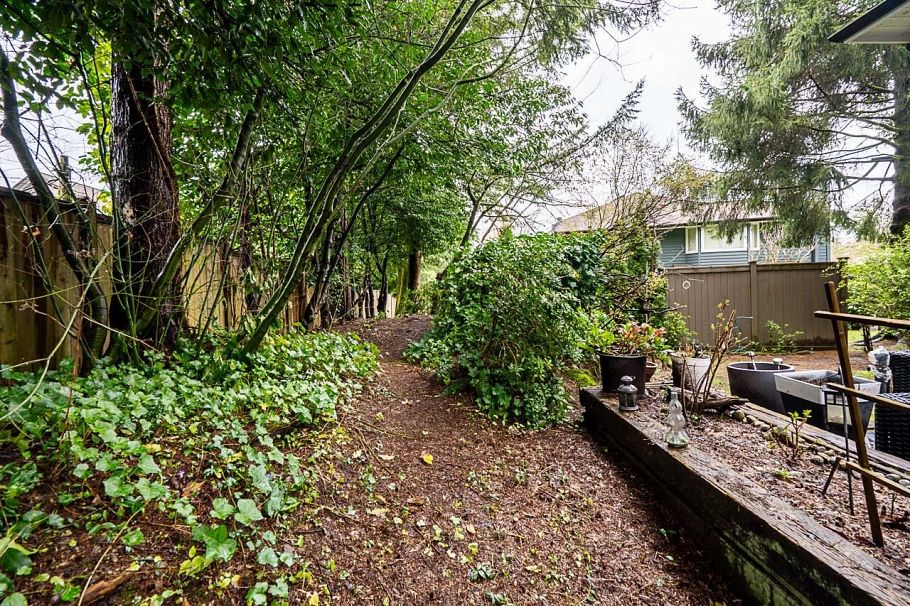 2952 Mt Seymour Parkway Vancouver, BC - 30