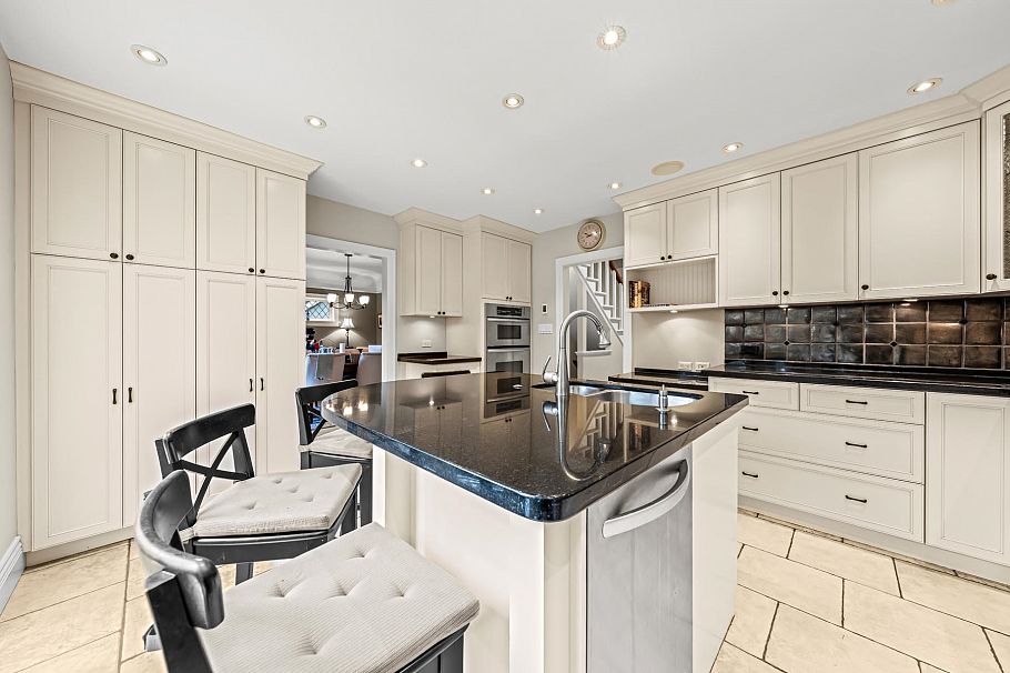 5790 Alma Street Vancouver, BC - 12