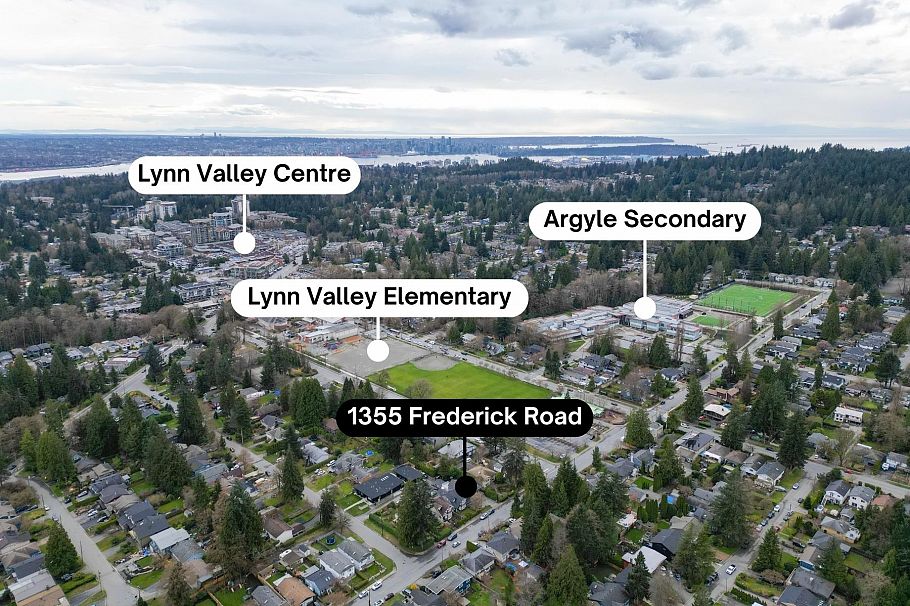 1355 Frederick Road North Vancouver, BC - 39