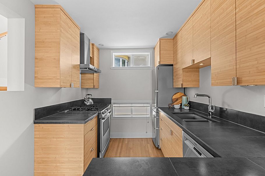 302 2215 Mcgill Street Vancouver, BC - 8