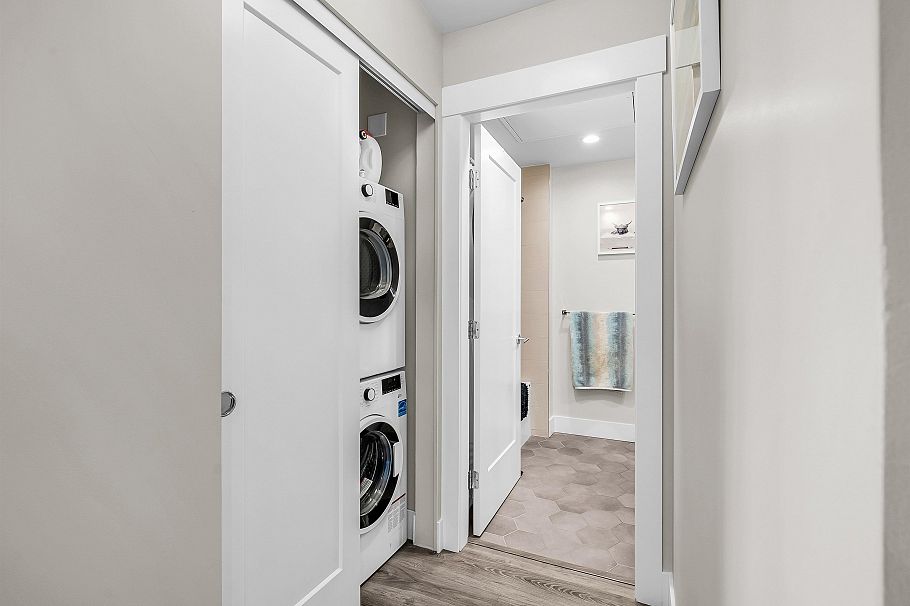 401 1496 Charlotte Road North Vancouver, BC - 29