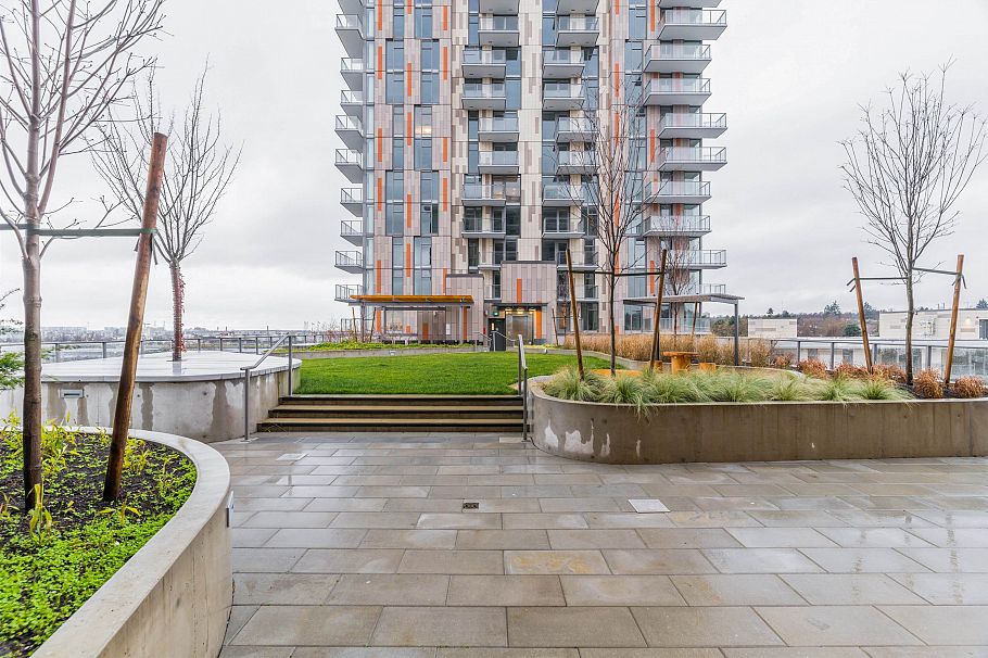 305 8138 Fraser Street Vancouver, BC - 24