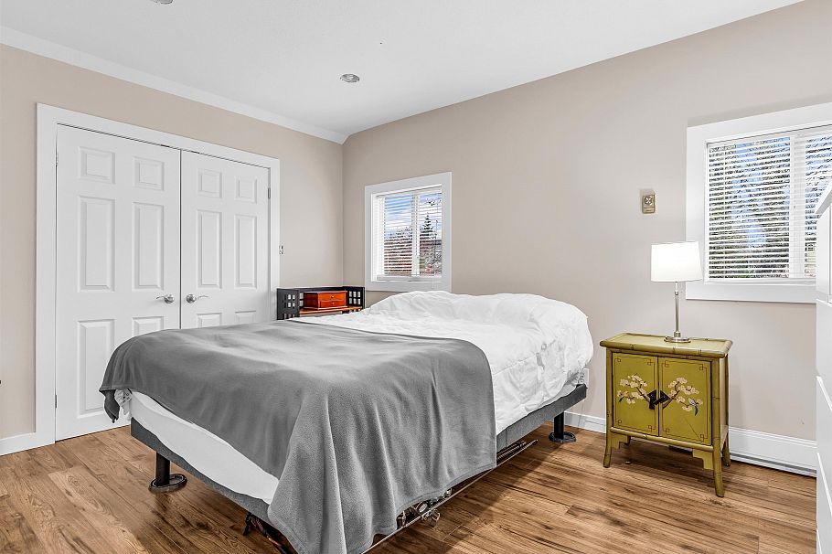 227 W 5th Street North Vancouver, BC - 16