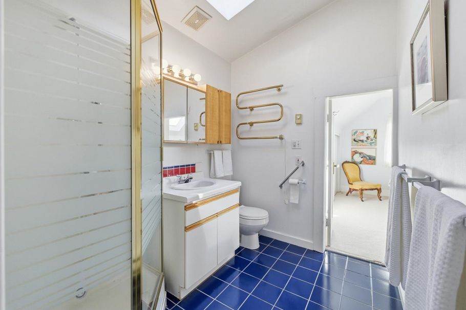 3760 W 29th Avenue Vancouver, BC - 21