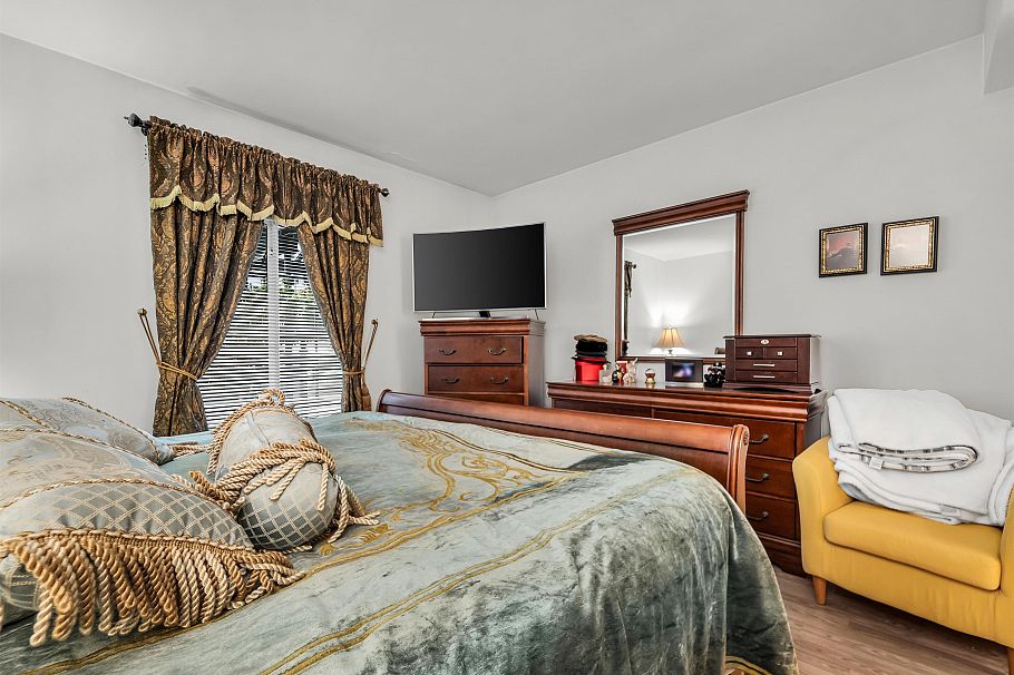 302 1311 Beach Avenue Vancouver, BC - 18