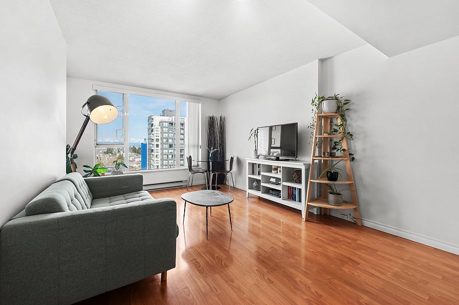 1205 5189 Gaston Street Vancouver, BC - 1