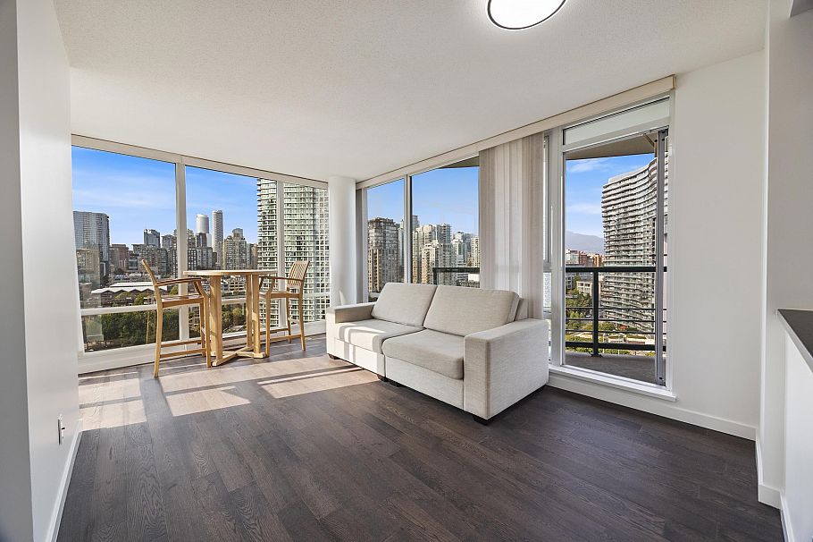 1901 1033 Marinaside Crescent Vancouver, BC - 6