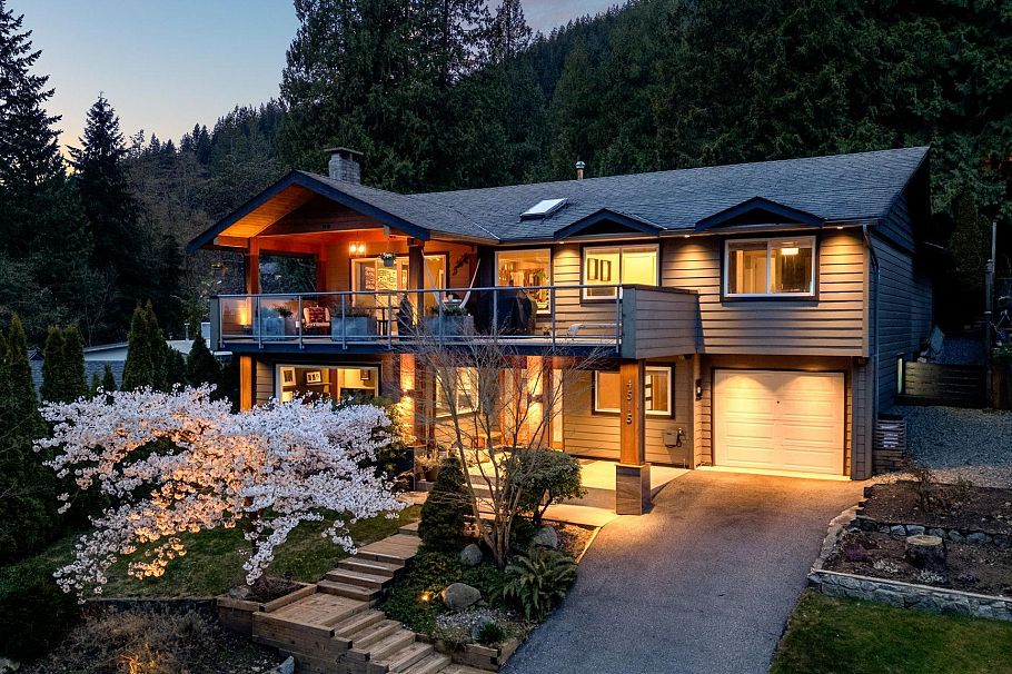 4515 Meadowbank Close North Vancouver, BC - 1