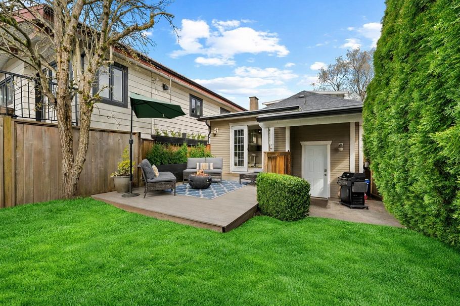 846 E 23rd Avenue Vancouver, BC - 3