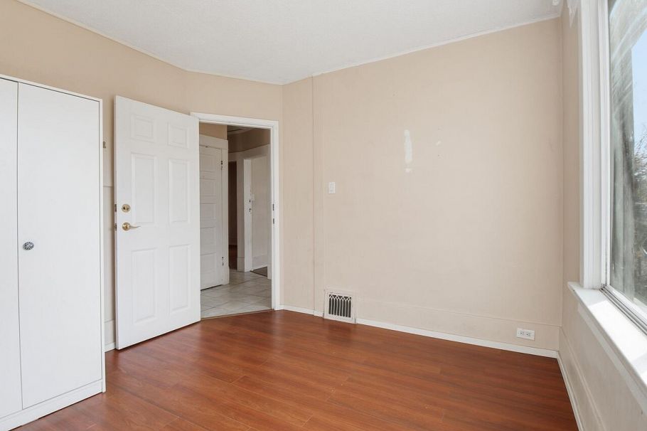 2437 E 22nd Avenue Vancouver, BC - 11