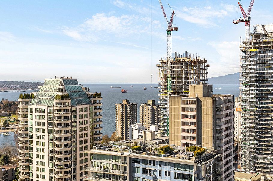 2702 1289 Hornby Street Vancouver, BC - 1