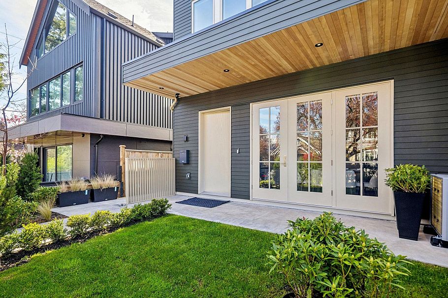 1 3642 West 20th Avenue Vancouver, BC - 4