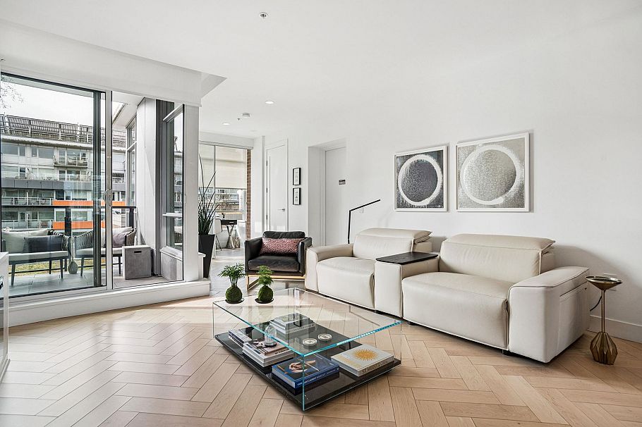 501 138 Athletes Way Vancouver, BC - 2