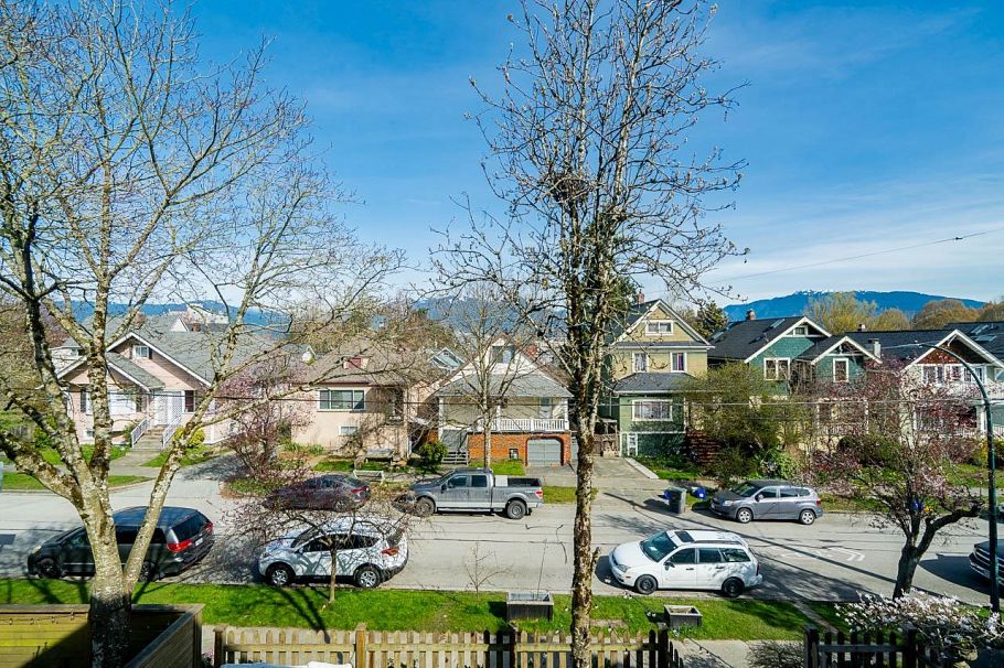 1938 Adanac Street Vancouver, BC - 25