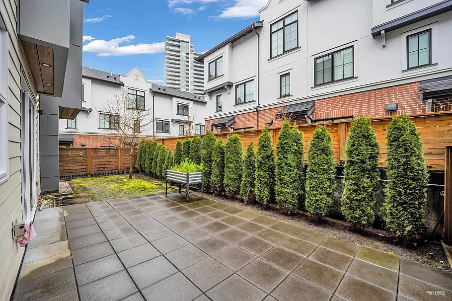 128 2060 Curling Road North Vancouver, BC - 4