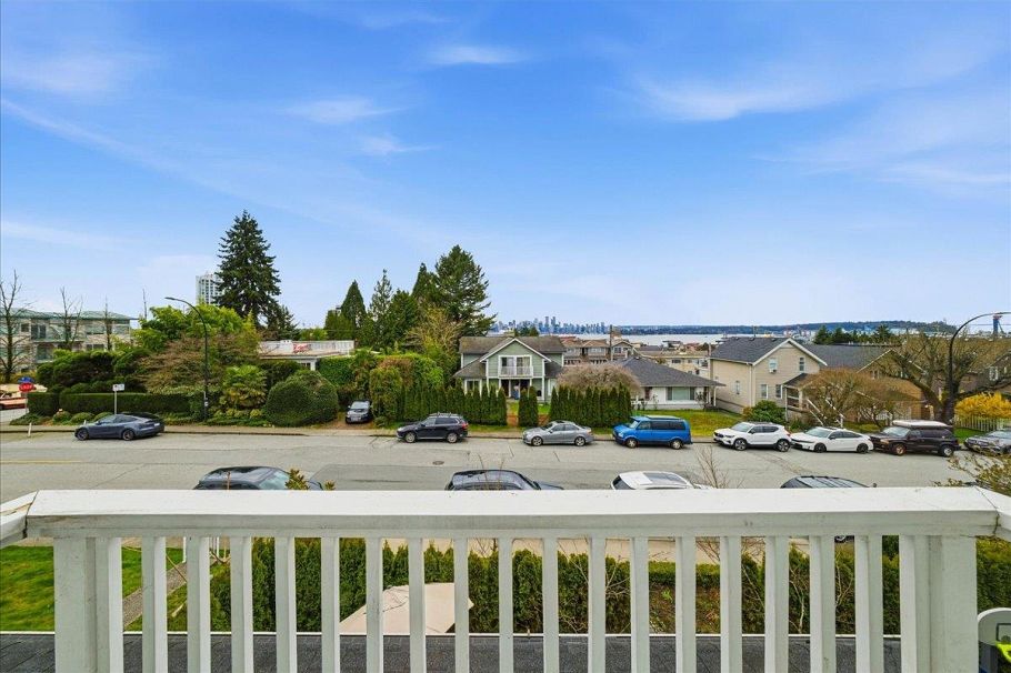 210 W 5th Street North Vancouver, BC - 23