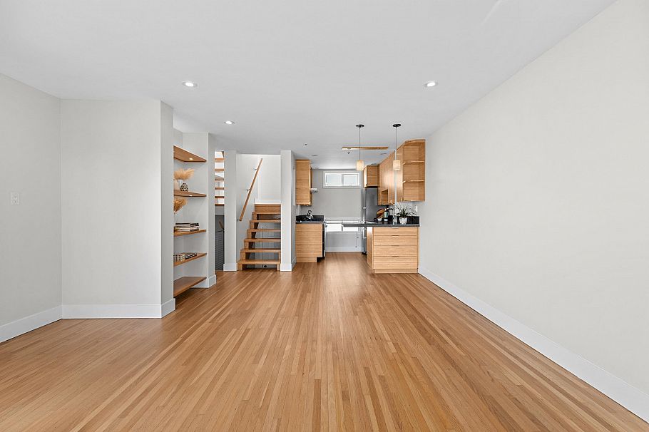 302 2215 Mcgill Street Vancouver, BC - 5