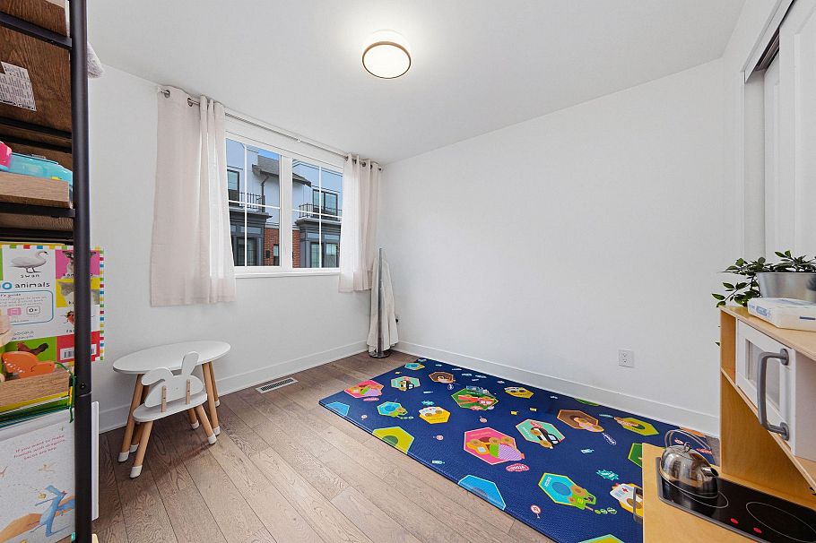 119 2070 Curling Road North Vancouver, BC - 16