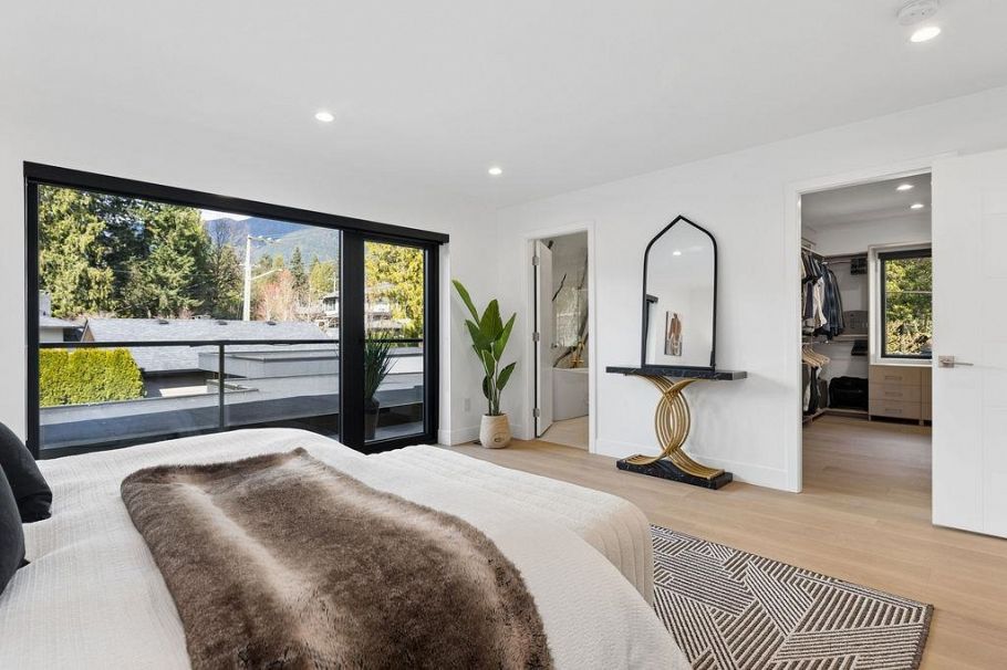 1200 Bedford Court North Vancouver, BC - 22